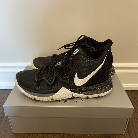 Nike Kyrie 5’s “black magic” color way. Size 12 Men’s - Picture 3 of 6